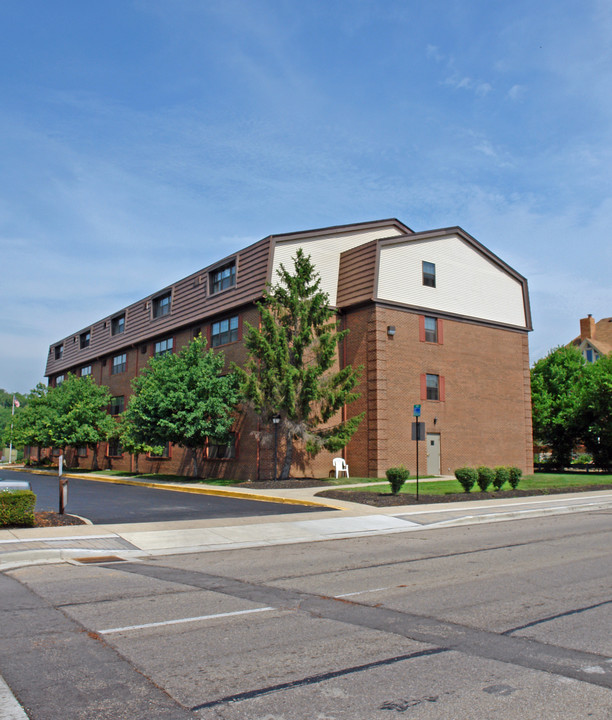 Miamisburg Manor in Miamisburg, OH - Building Photo