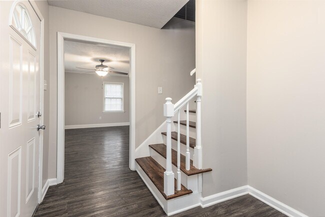 2300 Lancashire Cove in Germantown, TN - Building Photo - Building Photo