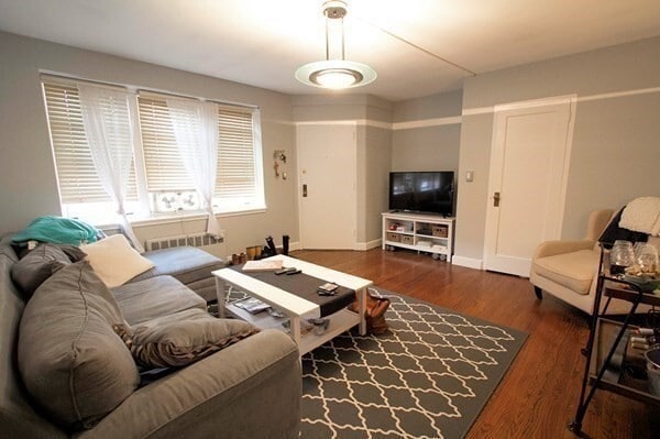 property at 125 Farragut Rd