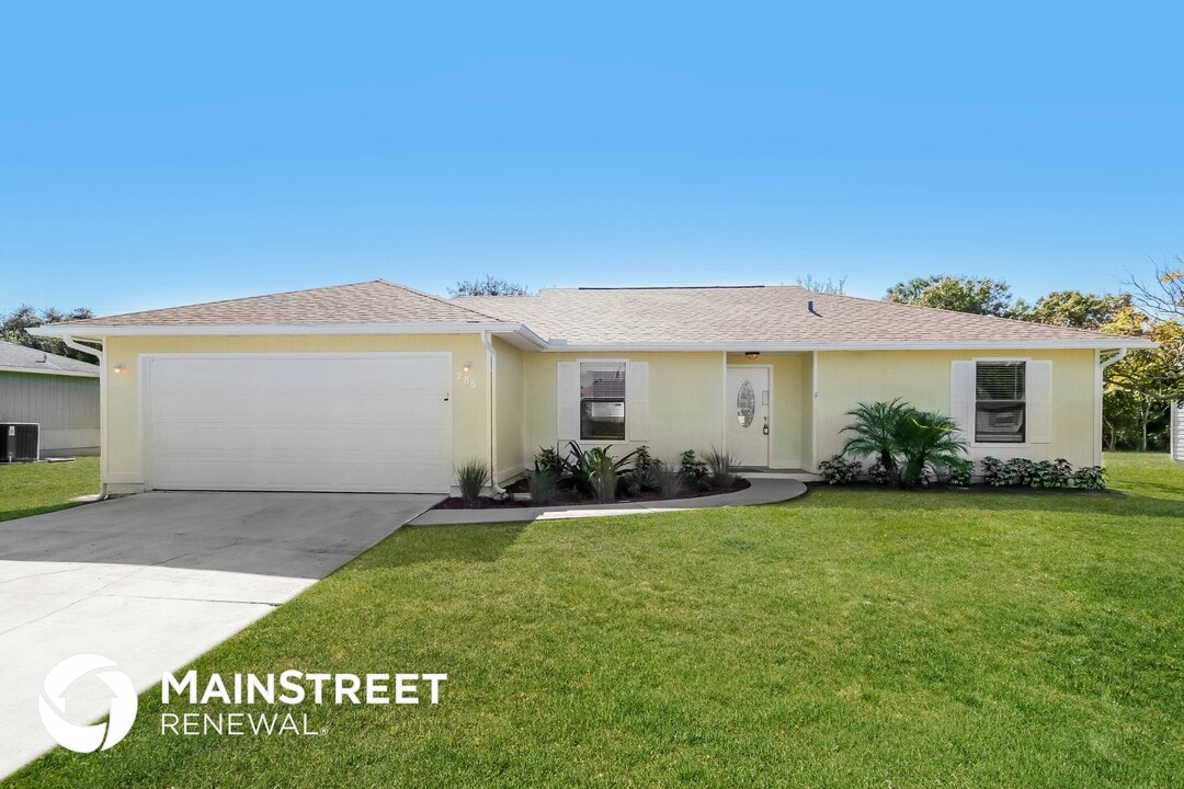 785 2nd Pl SW in Vero Beach, FL - Building Photo