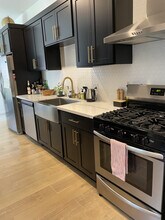 12473 Gilmore Ave, Unit 1/2 in Los Angeles, CA - Foto de edificio - Building Photo