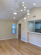 2335 Archwood Ln, Unit #135 in Simi Valley, CA - Building Photo - Building Photo