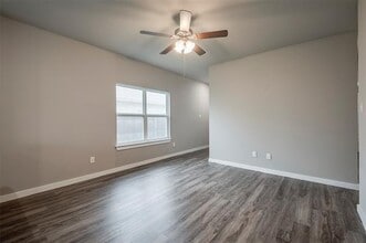 716 S Rusk Ave in Alvarado, TX - Building Photo - Building Photo