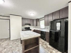 3701 2nd St in Coralville, IA - Building Photo - Building Photo