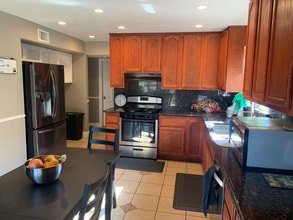 3426 Rancho Rio Way in Sacramento, CA - Building Photo - Building Photo
