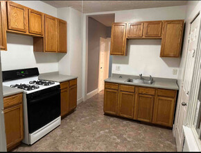 41 Johnson St in Springfield, MA - Foto de edificio - Building Photo