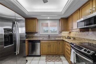 4612 Flagship Dr in Ft. Myers, FL - Foto de edificio - Building Photo