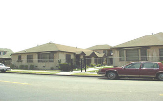 LA Victoria Apartments