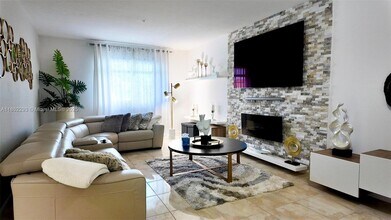 14213 SW 274th St, Unit 2 in Homestead, FL - Building Photo - Building Photo