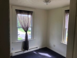 207 Cunningham St-Unit -C in Mercer, PA - Building Photo - Building Photo