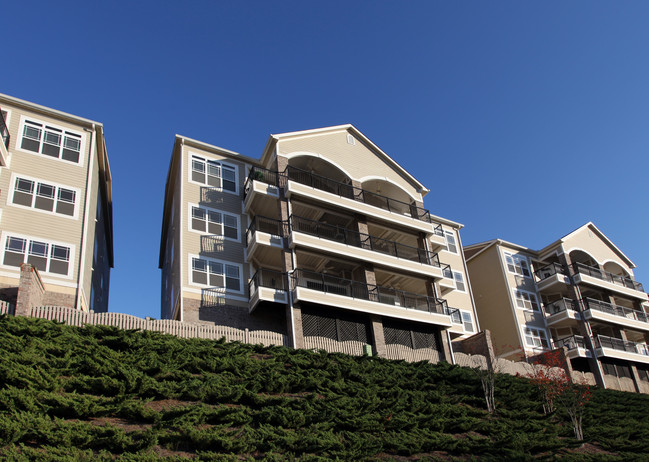 The Summit at Pelham Springs in Greenville, SC - Foto de edificio - Building Photo