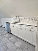 4 Knoll Ave in Milford, CT - Building Photo - Building Photo