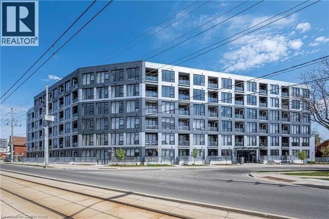 property at 690 King St W