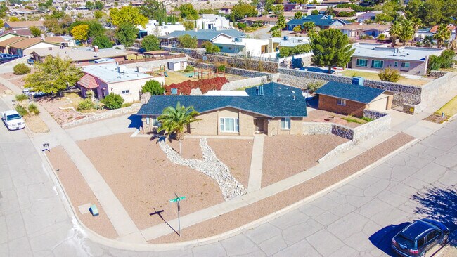 816 Marimba Dr in El Paso, TX - Building Photo - Building Photo