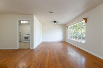 222 Dryden Dr in San Antonio, TX - Building Photo - Building Photo