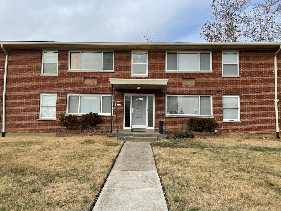 2209 Gerald Ct, Unit 1 in Louisville, KY - Foto de edificio