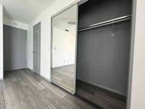 1225 N Wickham Rd in Melbourne, FL - Foto de edificio - Building Photo