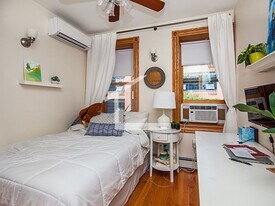 137 Charles St in Boston, MA - Building Photo