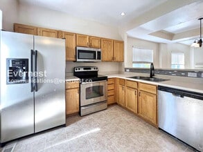 9600 W Chatfield Ave in Littleton, CO - Building Photo - Building Photo