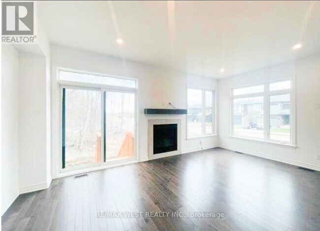 707 Cordelette Cir in Ottawa, ON - Building Photo - Building Photo