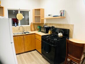 466 8th in Mountain View, HI - Building Photo - Building Photo