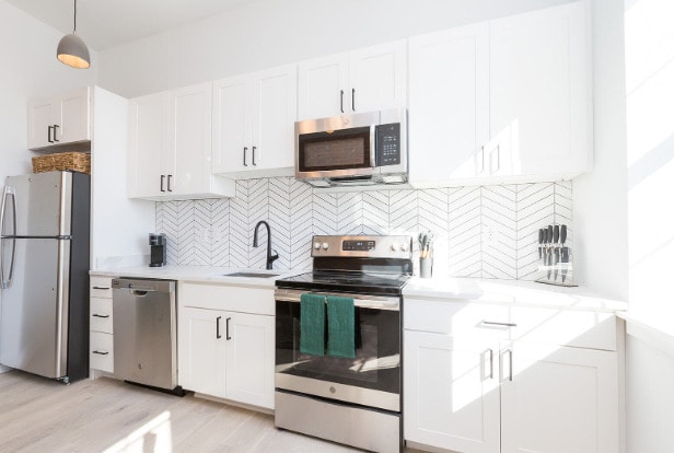 The Courtland at 417 Saint Paul Place Photo