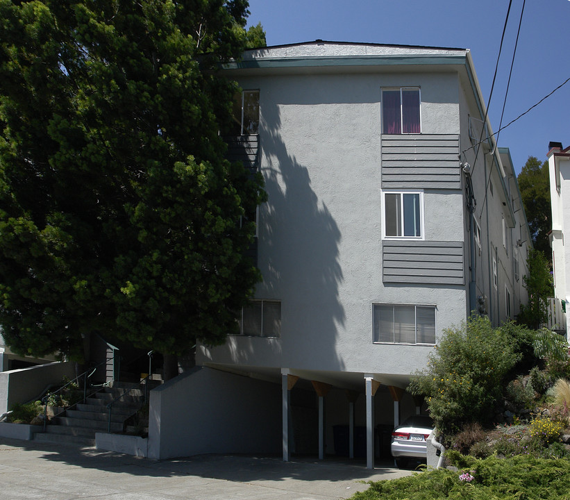 637 Valle Vista Ave in Oakland, CA - Building Photo