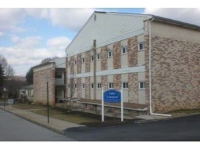 Gabel Courtyard in Downingtown, PA - Building Photo - Building Photo