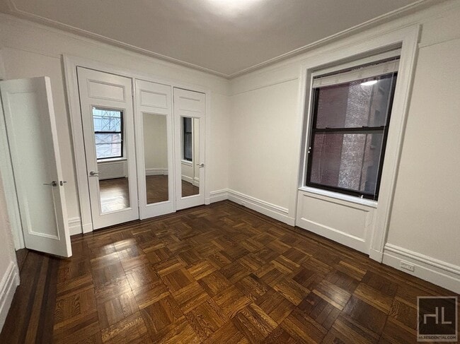 WEST 58 STREET in New York, NY - Foto de edificio - Building Photo