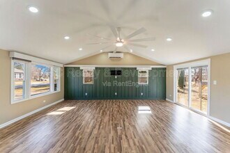 72 Clover Dr in Crystal Lake, IL - Building Photo - Building Photo