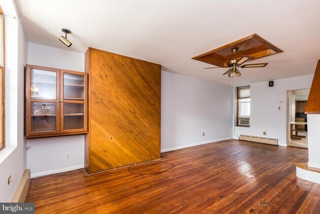 2990 Cedar St in Philadelphia, PA - Building Photo - Building Photo