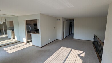 541 Commanche Trl in Wheeling, IL - Building Photo - Building Photo