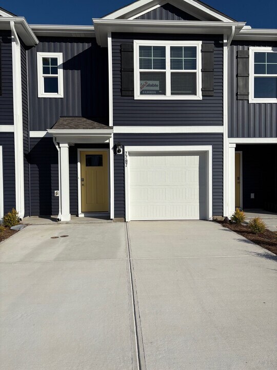 7787 Pennycress Dr in Leland, NC - Foto de edificio