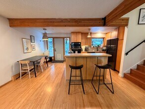 3815 Apollo Dr in Anchorage, AK - Building Photo - Building Photo