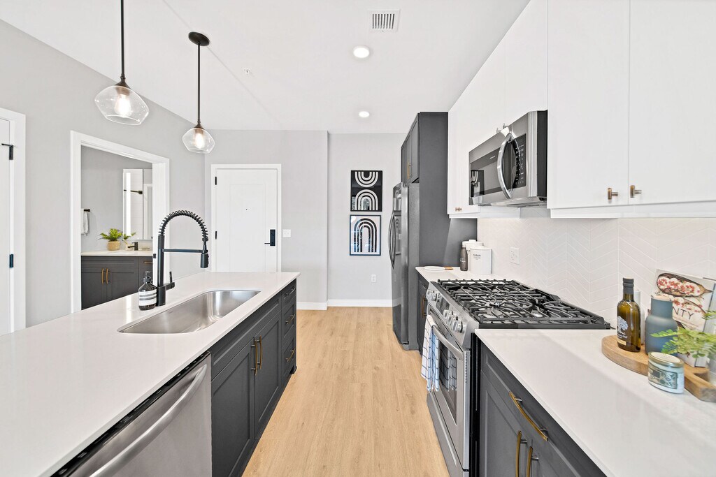 The Fynn Apartments Elmhurst, IL Apartments For Rent