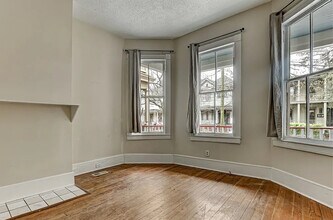 520 E Waldburg St, Unit A in Savannah, GA - Building Photo - Building Photo