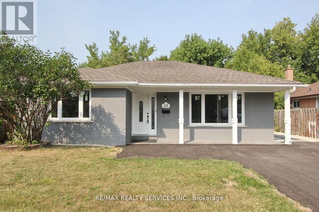 property at 32 Sanford Crescent