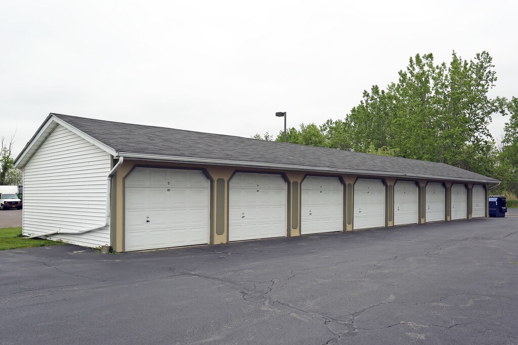 Buffalo Creek Commons Apartments West Seneca, NY Apartments For Rent