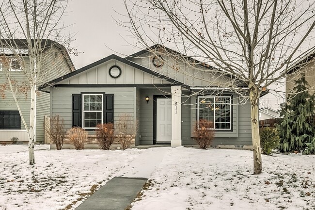 property at 511 W Archerfield St