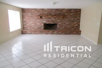 7100 W Cheryl Dr in Peoria, AZ - Building Photo - Building Photo