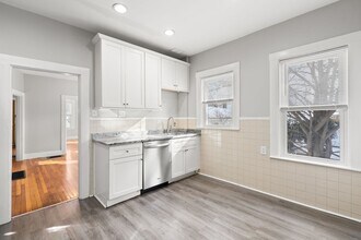 3 Lawry St in Quincy, MA - Building Photo - Building Photo