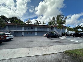 3901 NW 9th Ave in Lighthouse Point, FL - Building Photo