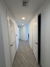 112 NW 31st St, Unit A2 in Miami, FL - Foto de edificio - Building Photo