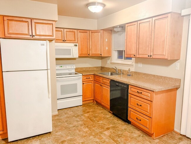 220-224 O'Doherty Rd in Brighton, MI - Building Photo - Building Photo