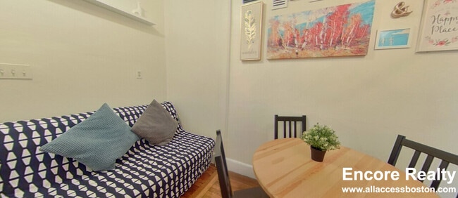 56 Queensberry St in Boston, MA - Building Photo - Building Photo