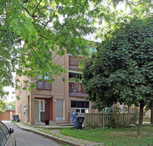 571 Birchmount Rd Apartments