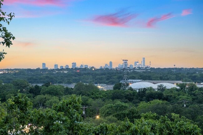 5210 Rogers Ln in Austin, TX - Building Photo - Building Photo