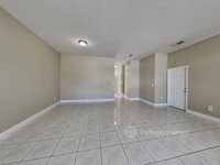 8840 NW 147th Ln in Hialeah, FL - Building Photo - Building Photo