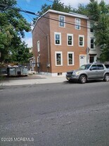 410 Ferry St in Trenton, NJ - Building Photo
