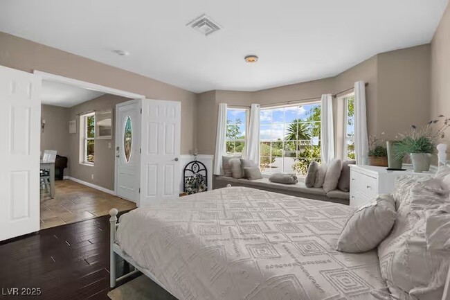 property at 8465 W Wigwam Ave